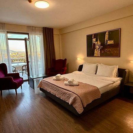 Villa Eleni Apartments Скопие Екстериор снимка