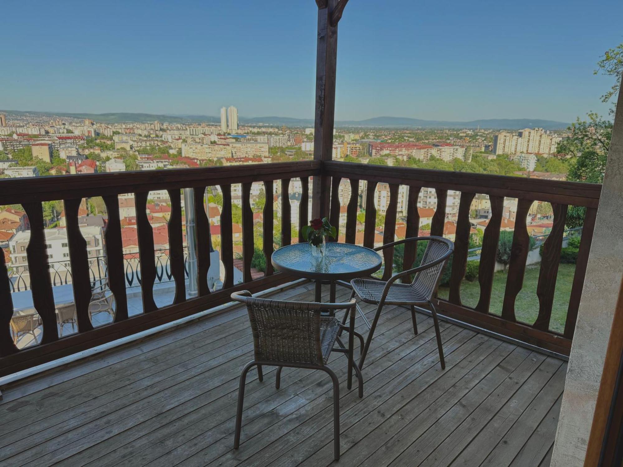 Villa Eleni Apartments Скопие Екстериор снимка