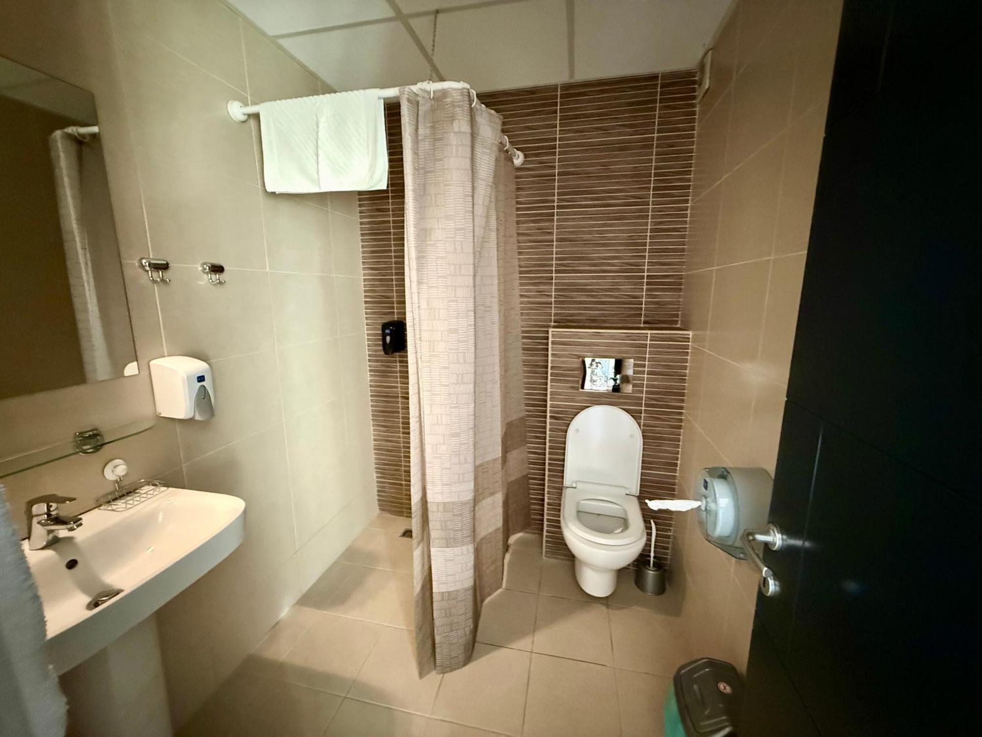 Villa Eleni Apartments Скопие Екстериор снимка