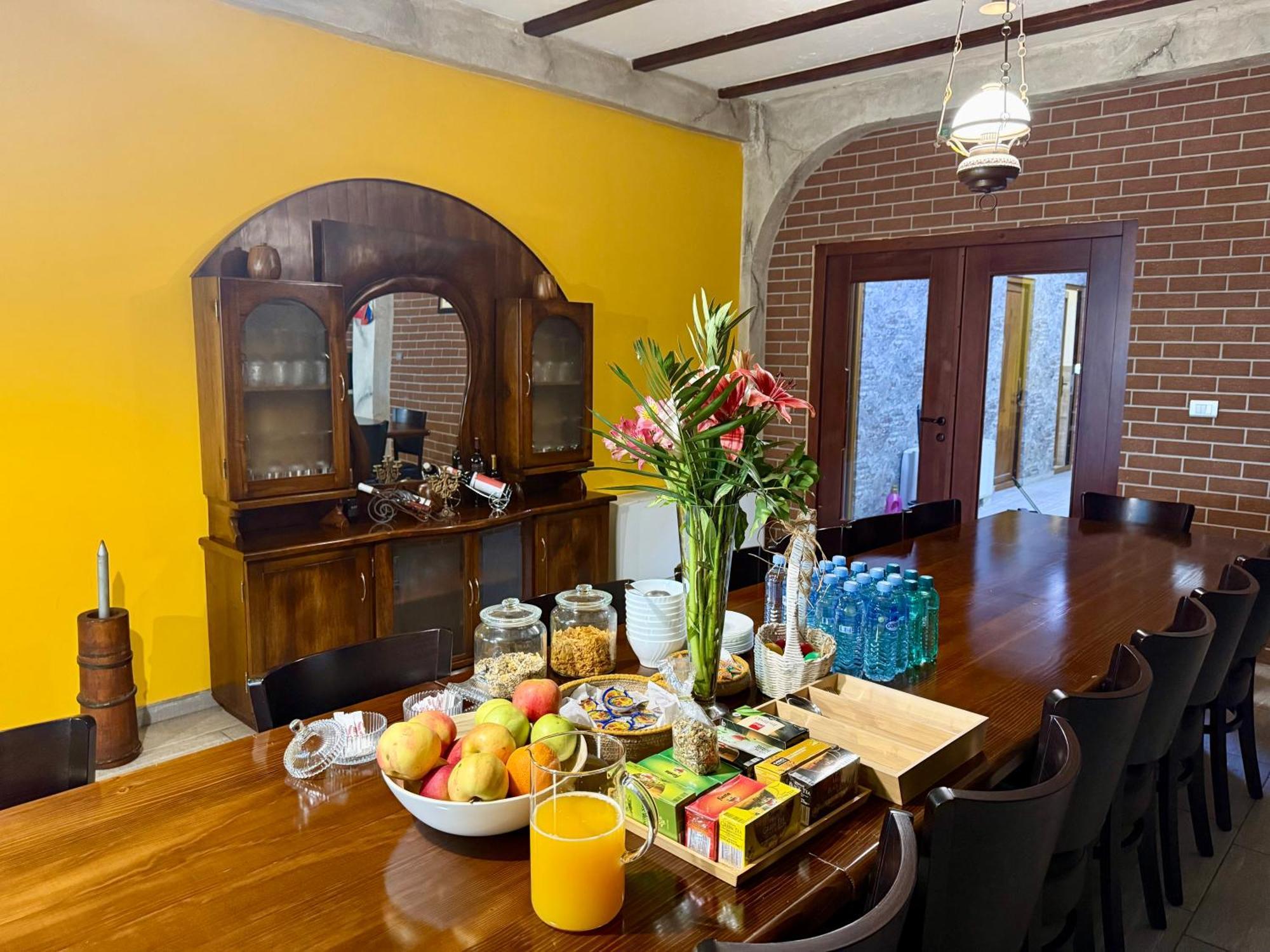 Villa Eleni Apartments Скопие Екстериор снимка
