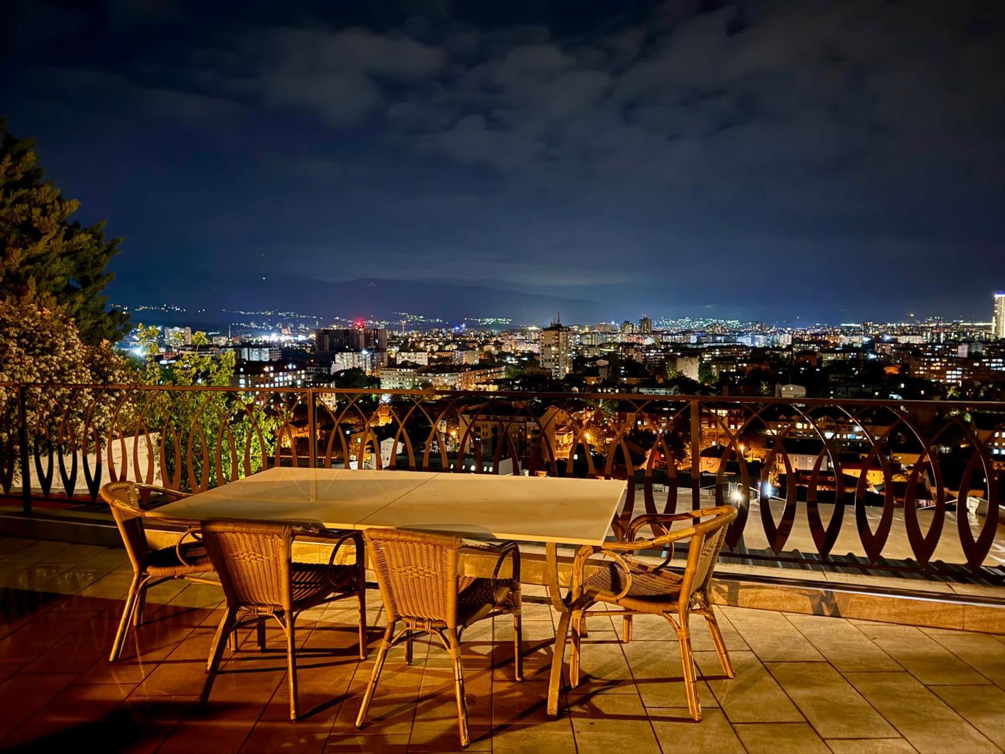 Villa Eleni Apartments Скопие Екстериор снимка