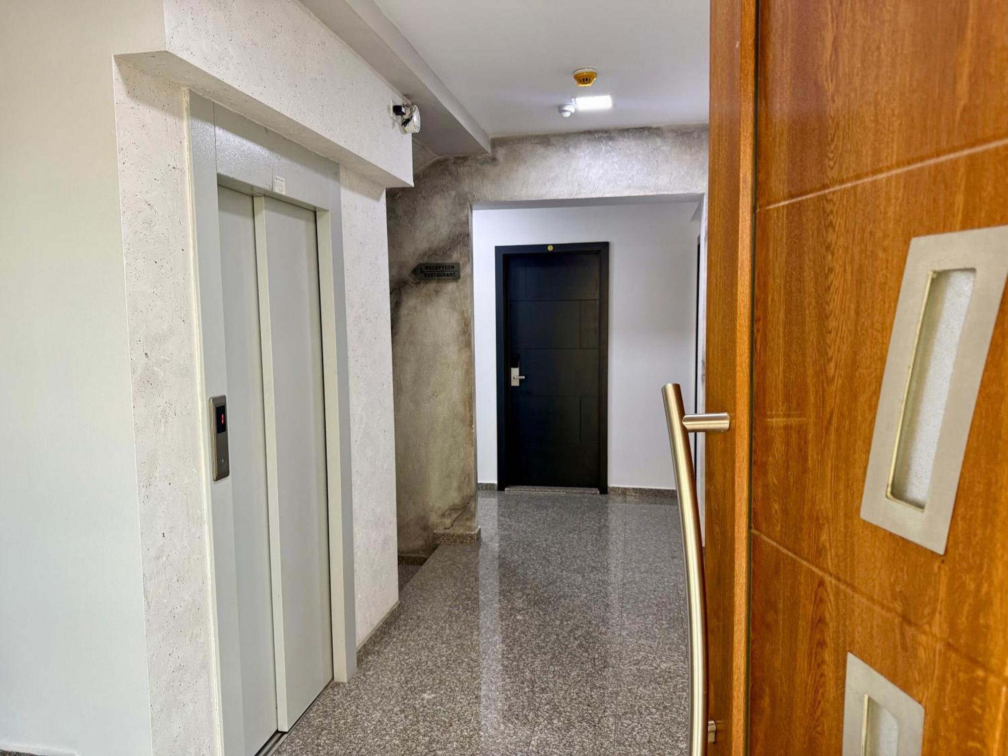 Villa Eleni Apartments Скопие Екстериор снимка