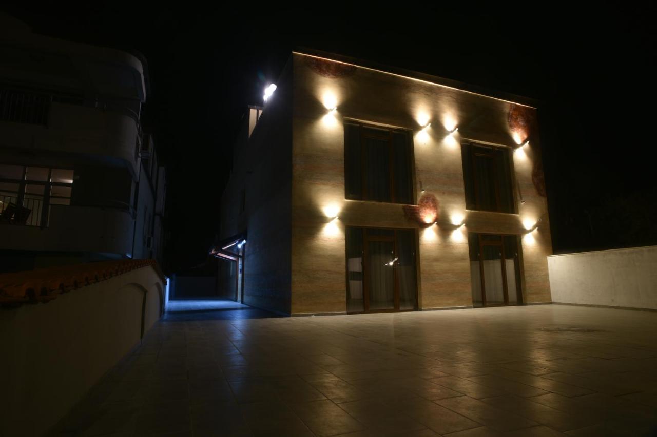 Villa Eleni Apartments Скопие Екстериор снимка