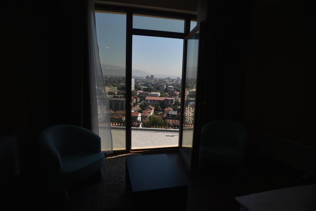 Villa Eleni Apartments Скопие Екстериор снимка
